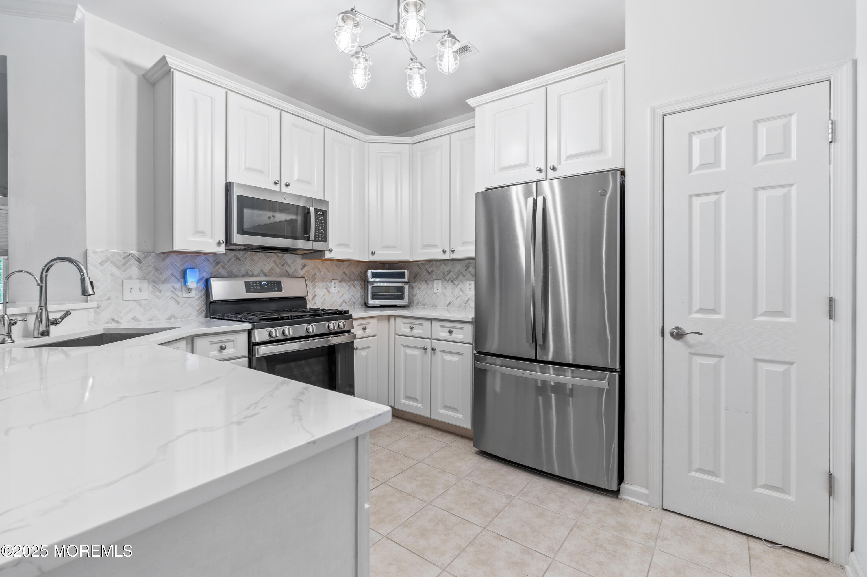 22 Cooper Avenue, Unit 113 Long Branch, NJ 07740 - Photo 10 of 27 Kitchen