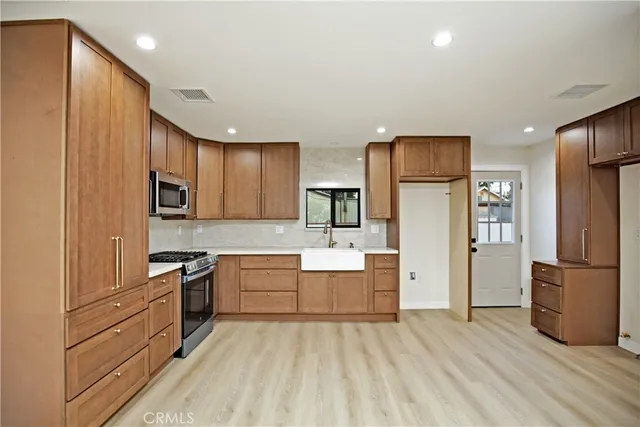 $785,000 | 7965 De Garmo Avenue, Sun Valley, CA 91352