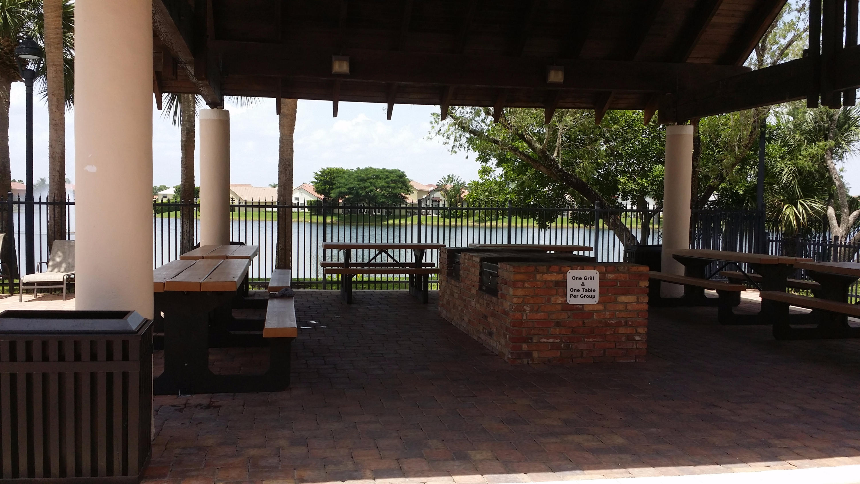 10295 Riverbend Terrace Boca Raton, FL 33498 - Photo 19 of 20 Picnic Area