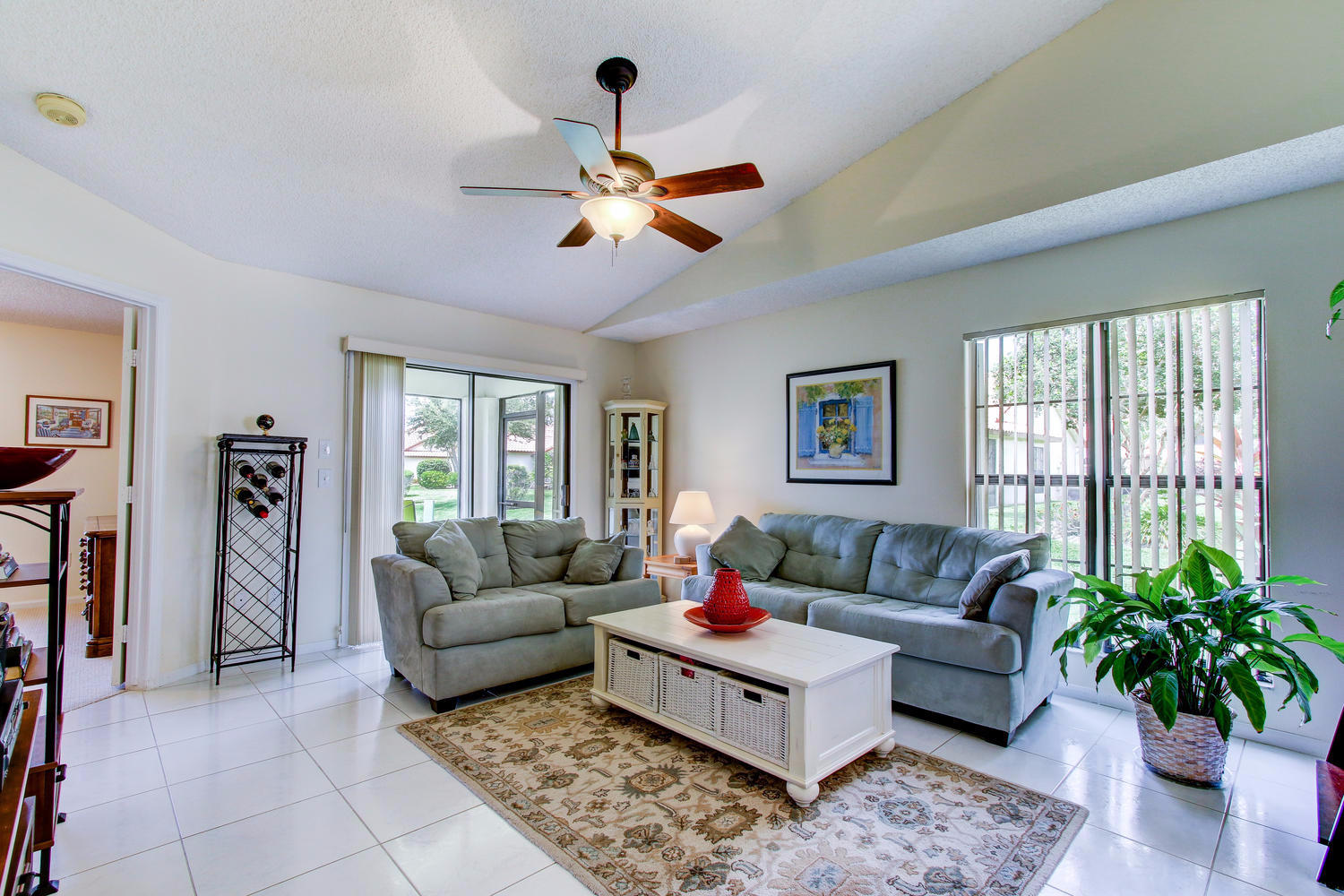 10295 Riverbend Terrace Boca Raton, FL 33498 - Photo 4 of 20 10295 Riverbend Terrace Boca-large-004-1