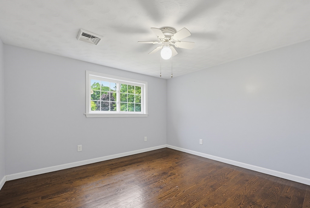 32 Falcon Street Worcester, MA 01603 - Photo 31 of 42
