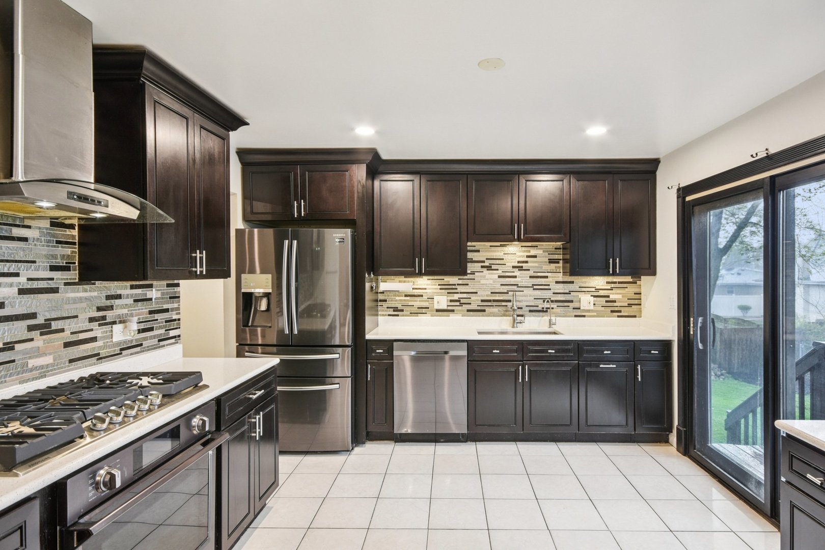 941 Army Trail Boulevard Addison, IL 60101 - Photo 7 of 34