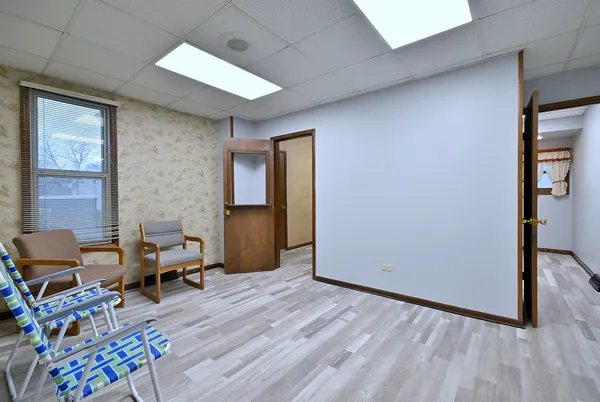 $710,000 | 442 North Lake Street, Aurora, IL 60506