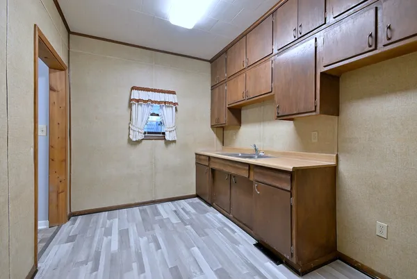 $710,000 | 442 North Lake Street, Aurora, IL 60506
