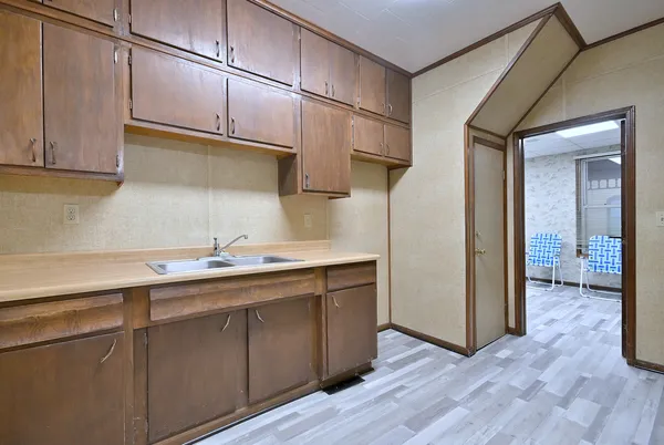 $710,000 | 442 North Lake Street, Aurora, IL 60506