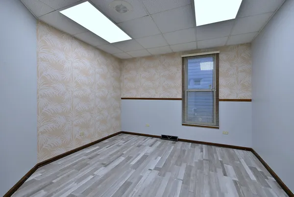 $710,000 | 442 North Lake Street, Aurora, IL 60506