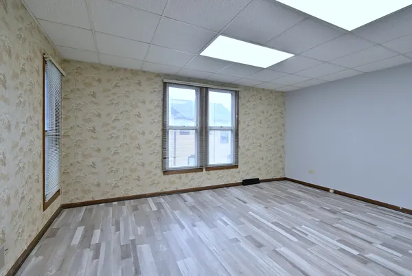 $710,000 | 442 North Lake Street, Aurora, IL 60506
