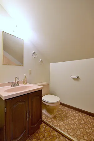 $710,000 | 442 North Lake Street, Aurora, IL 60506
