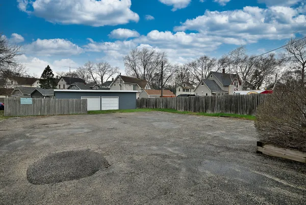 $710,000 | 442 North Lake Street, Aurora, IL 60506