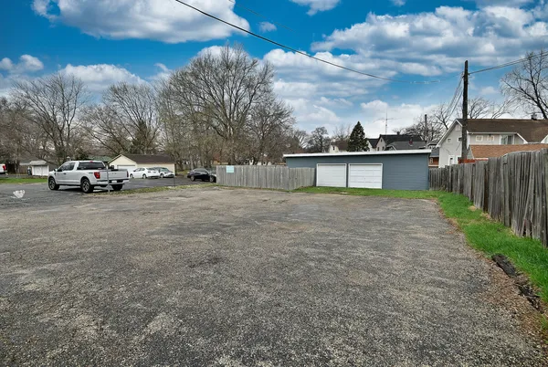 $710,000 | 442 North Lake Street, Aurora, IL 60506