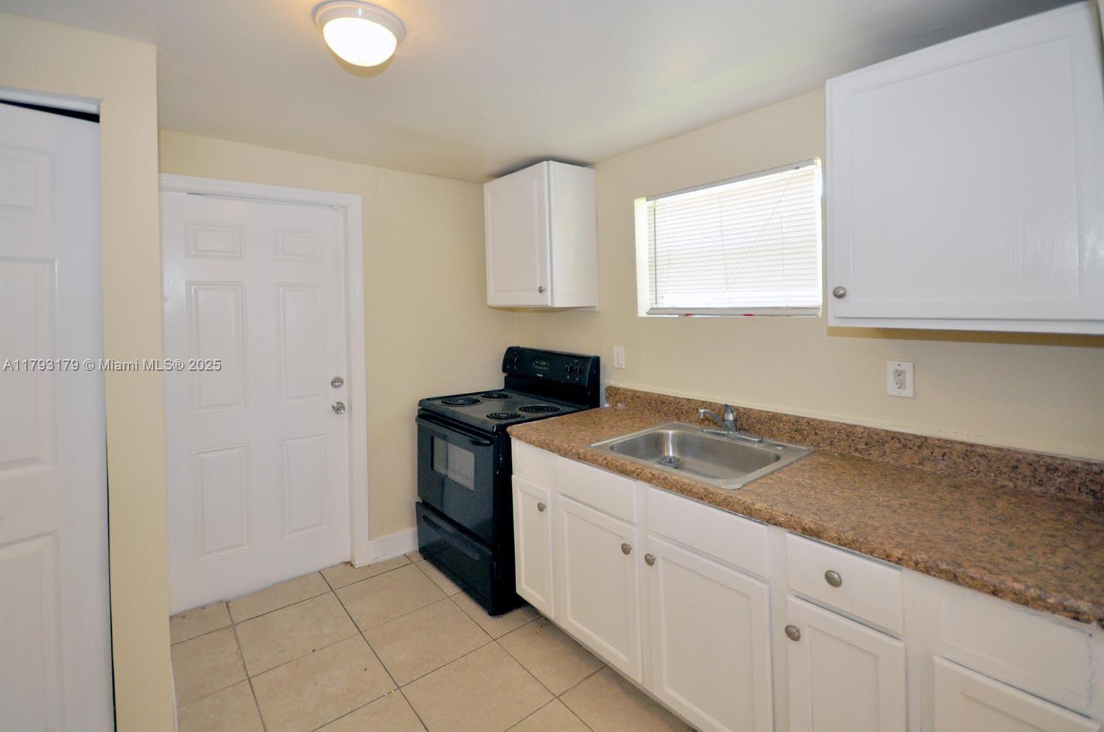 1265 Silver Beach Road Riviera Beach, FL 33404 - Photo 4 of 20