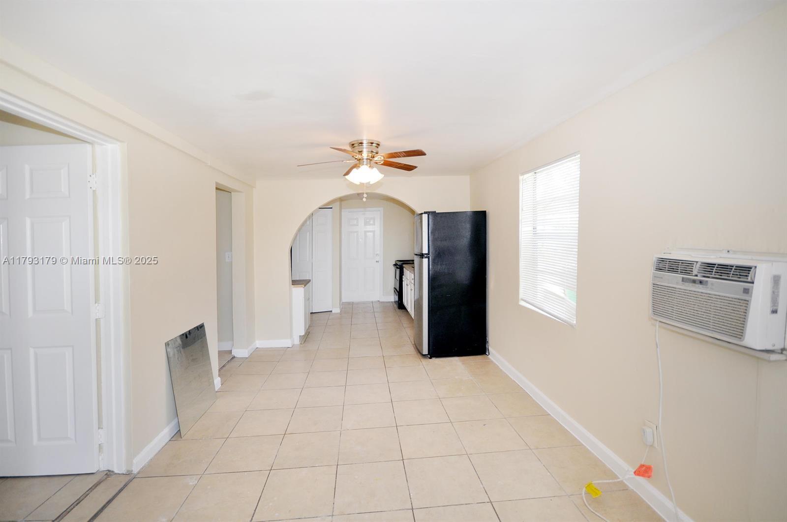 1265 Silver Beach Road Riviera Beach, FL 33404 - Photo 7 of 20