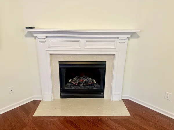 $314,900 | 2360 Highway 31W, Unit 206, White House, TN 37188