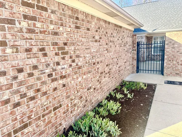 $314,900 | 2360 Highway 31W, Unit 206, White House, TN 37188