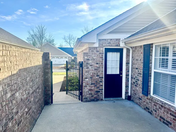 $314,900 | 2360 Highway 31W, Unit 206, White House, TN 37188