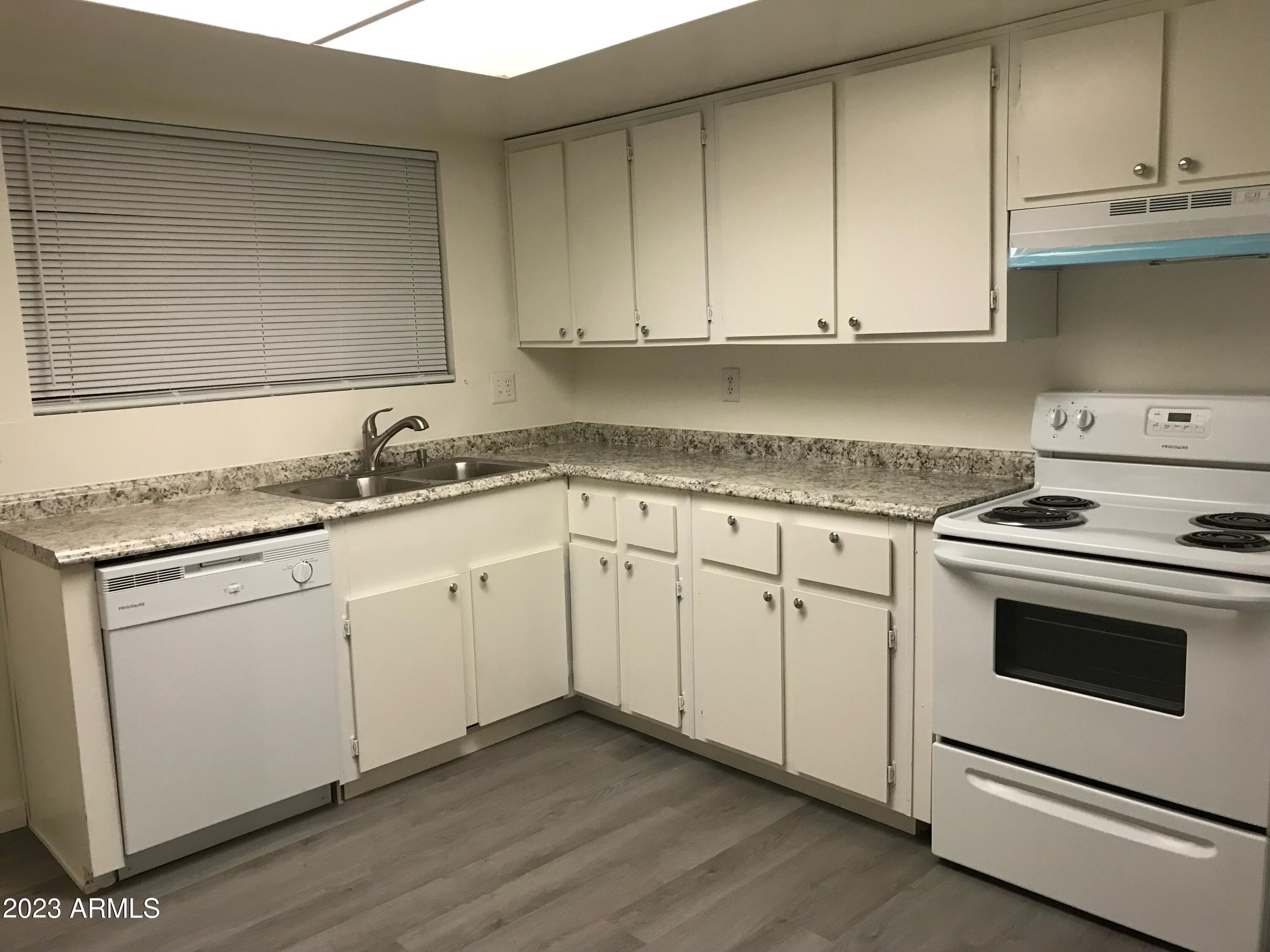 3320 West Northern Avenue Phoenix, AZ 85051 - Photo 11 of 21 Unit 3-1