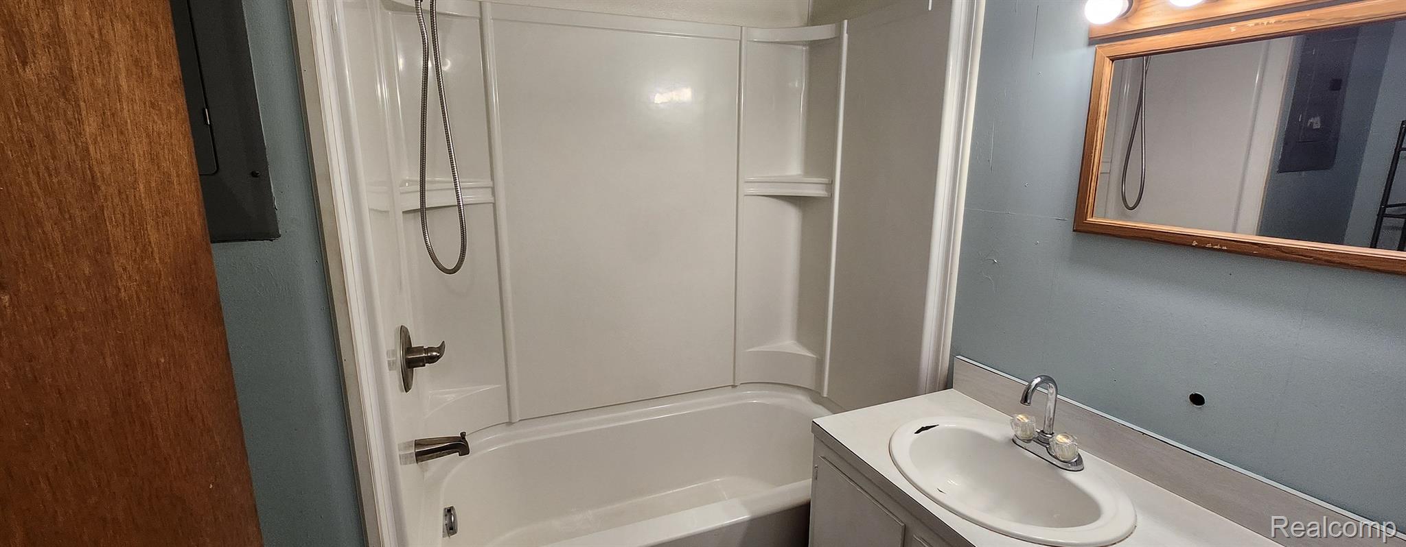 9194 Arbela Road Millington, MI 48746 - Photo 11 of 40 Gallery Image 11