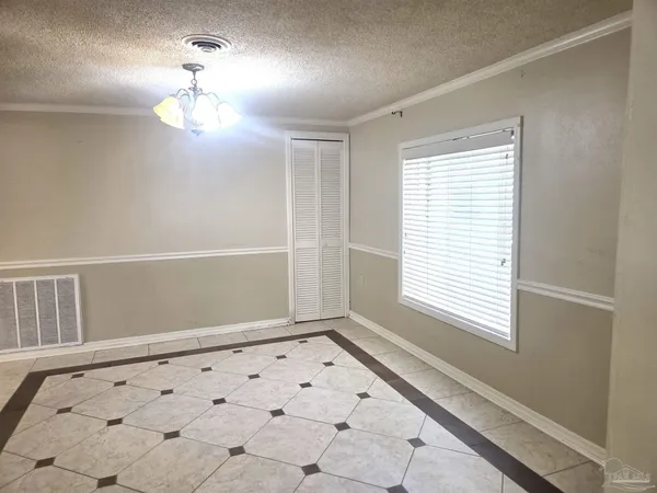 $324,500 | 6001 W Highway, Century, FL 32535