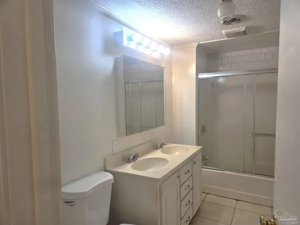 $324,500 | 6001 W Highway, Century, FL 32535