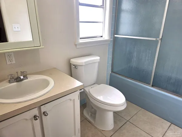 $324,500 | 6001 W Highway, Century, FL 32535