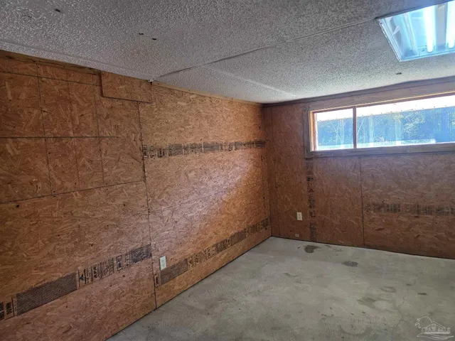 $330,000 | 6001 W Highway, Century, FL 32535