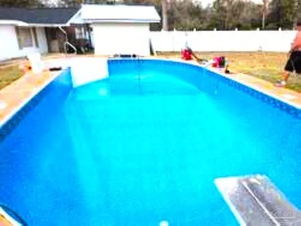 $324,500 | 6001 W Highway, Century, FL 32535