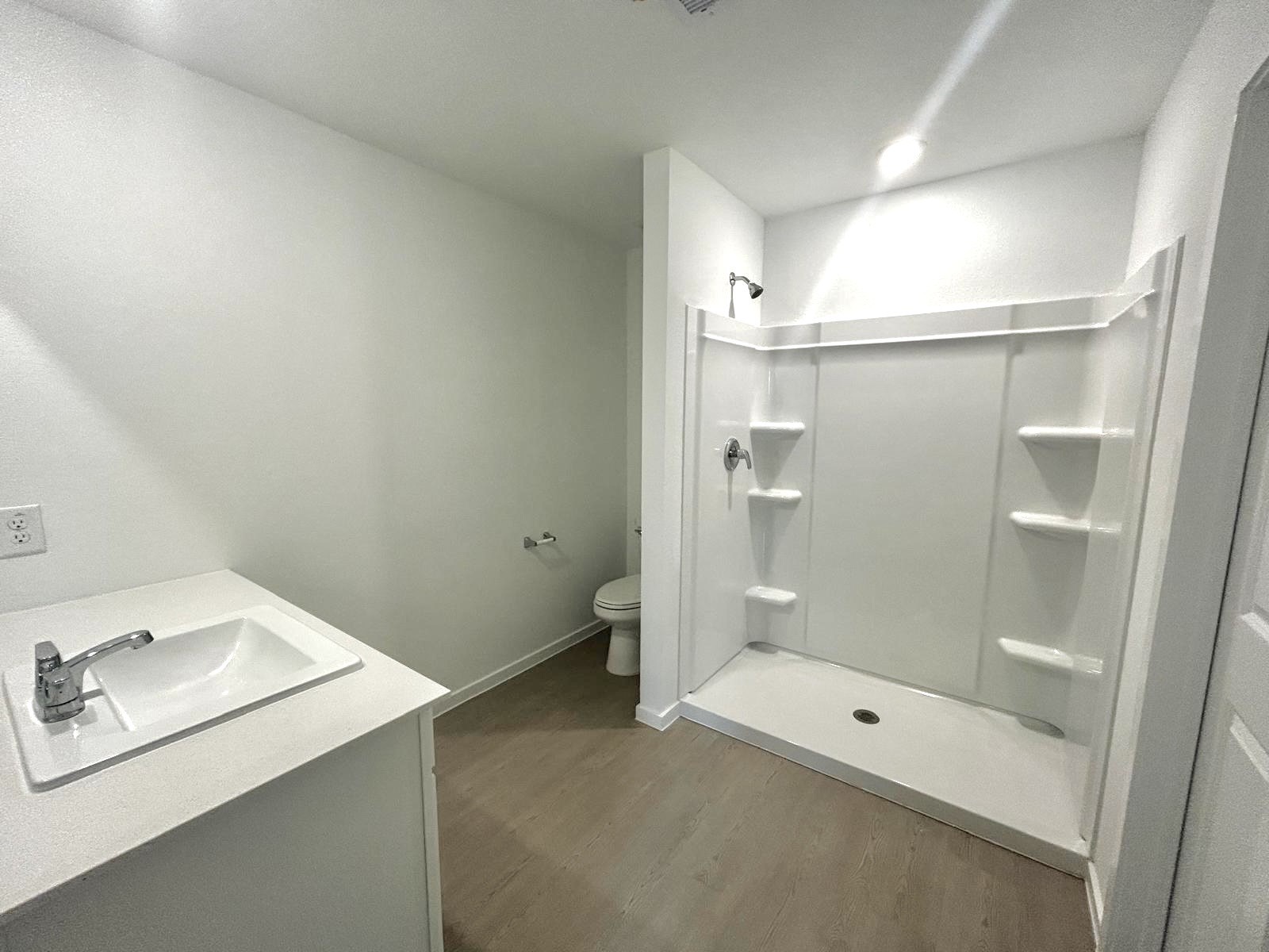 438 Southern Magnolia Way Magnolia, TX 77354 - Photo 7 of 18 a bathroom with a shower and a sink