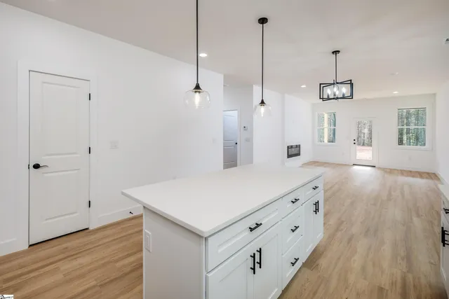 $339,999 | 10 Pine Drive, Taylors, SC 29687