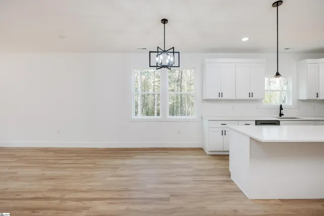 $339,999 | 10 Pine Drive, Taylors, SC 29687