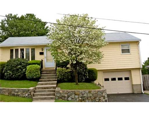 105 Raphael Avenue Providence, RI 02904 - Photo 1 of 4 Exterior Front.