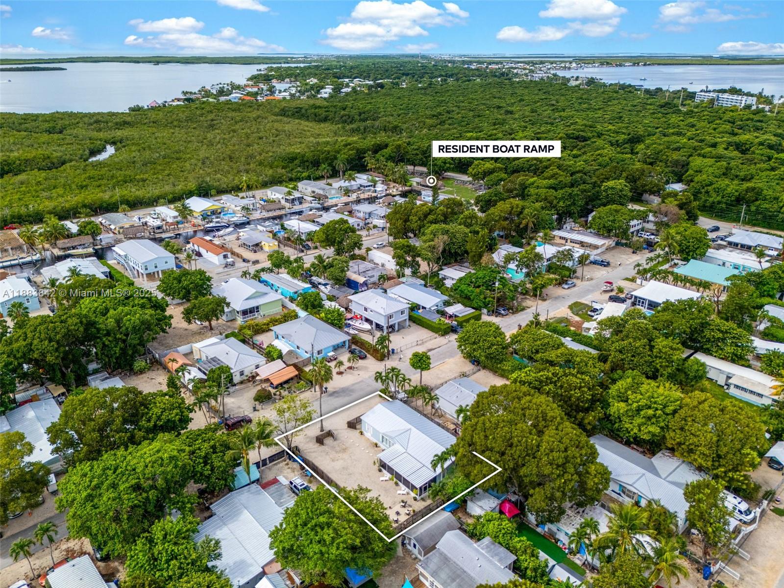 278 King Avenue Key Largo, FL 33037 - Photo 48 of 58 a view of a city