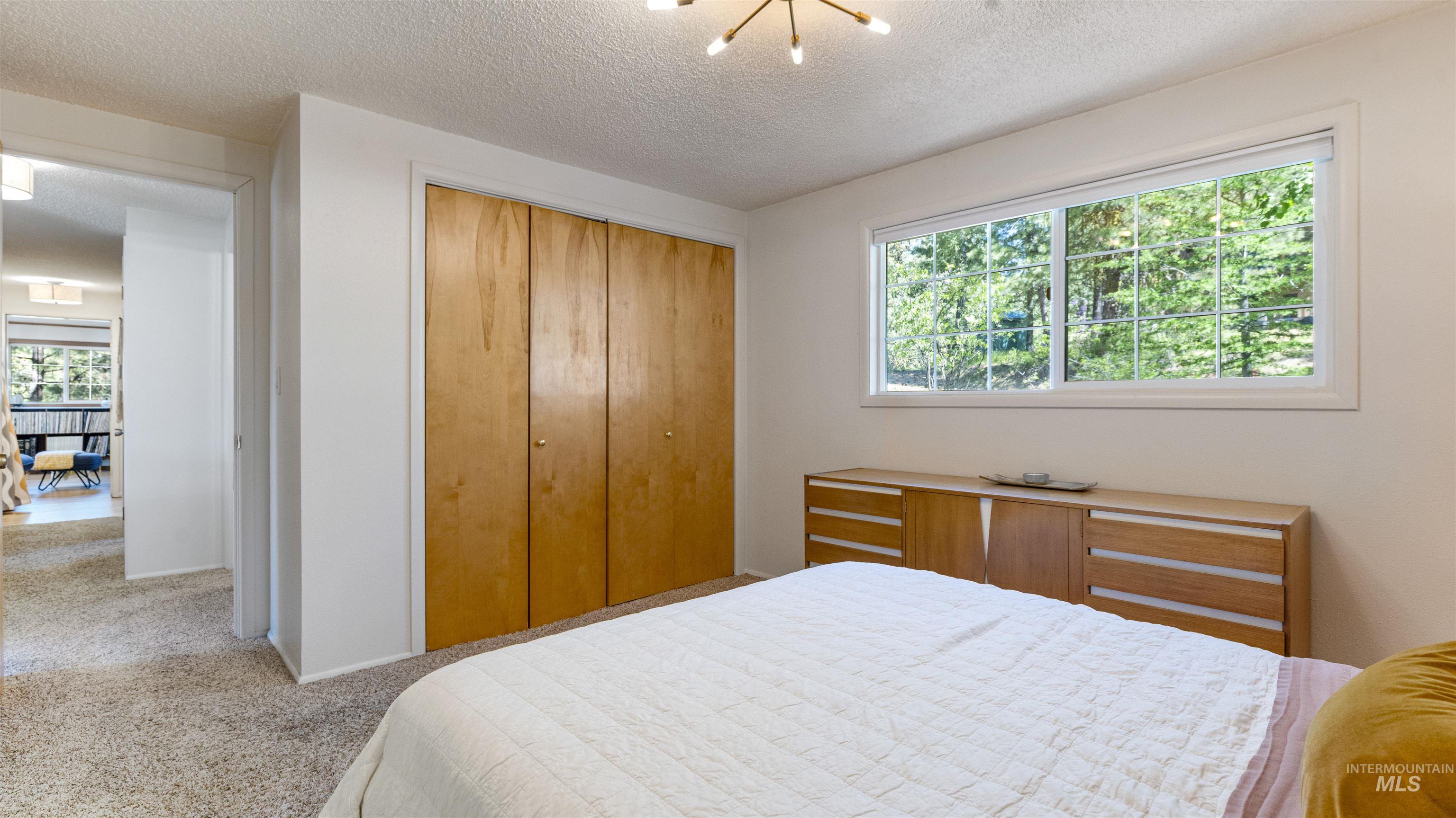 3 Laguna Place Cascade, ID 83611 - Photo 21 of 43 Dedicated laundry area featuring a front-loading washing machine