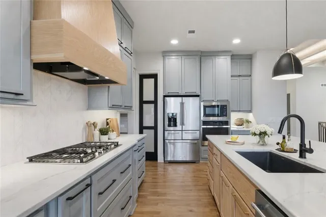 $897,500 | 8181 Valley Road, Lenexa, KS 66220