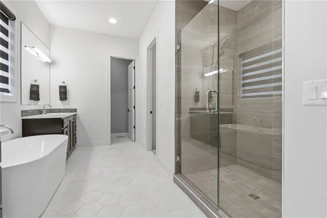 $897,500 | 8181 Valley Road, Lenexa, KS 66220