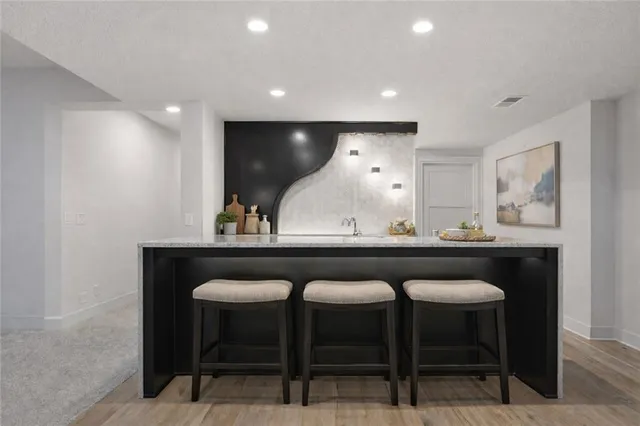 $897,500 | 8181 Valley Road, Lenexa, KS 66220