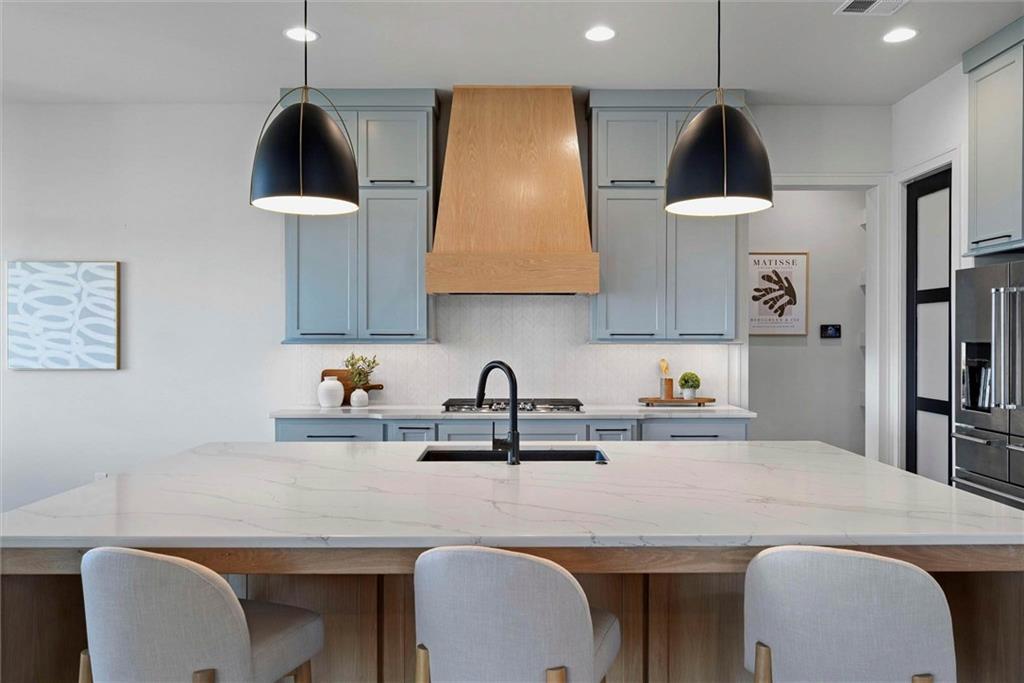 8181 Valley Road Lenexa, KS 66220 - Photo 4 of 48