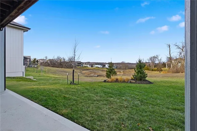 $897,500 | 8181 Valley Road, Lenexa, KS 66220