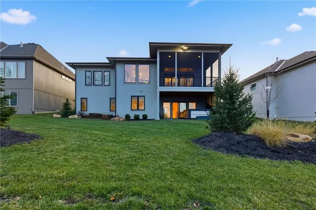 $897,500 | 8181 Valley Road, Lenexa, KS 66220