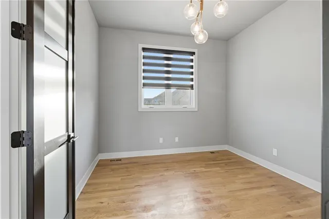 $897,500 | 8181 Valley Road, Lenexa, KS 66220