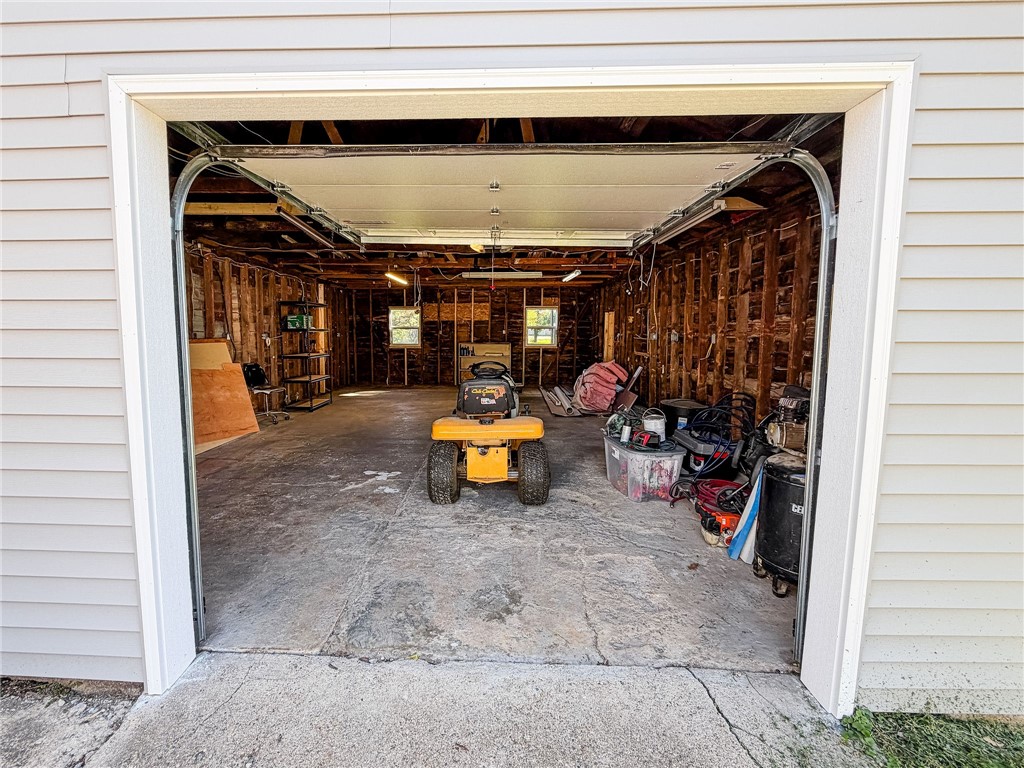 112 Northwest 4th Street Casey, IL 62420 - Photo 24 of 34