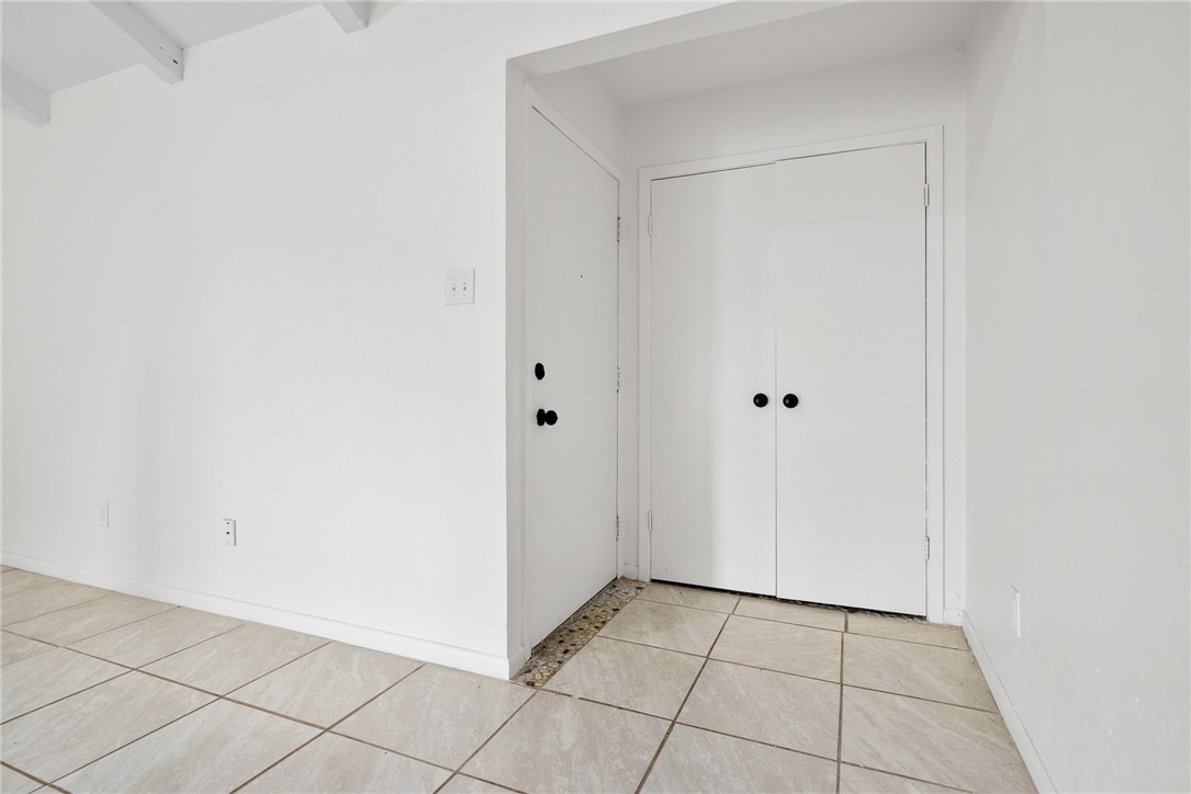 5009 Wingfoot Lane, Unit B Corpus Christi, TX 78413 - Photo 3 of 23 a view of an empty room