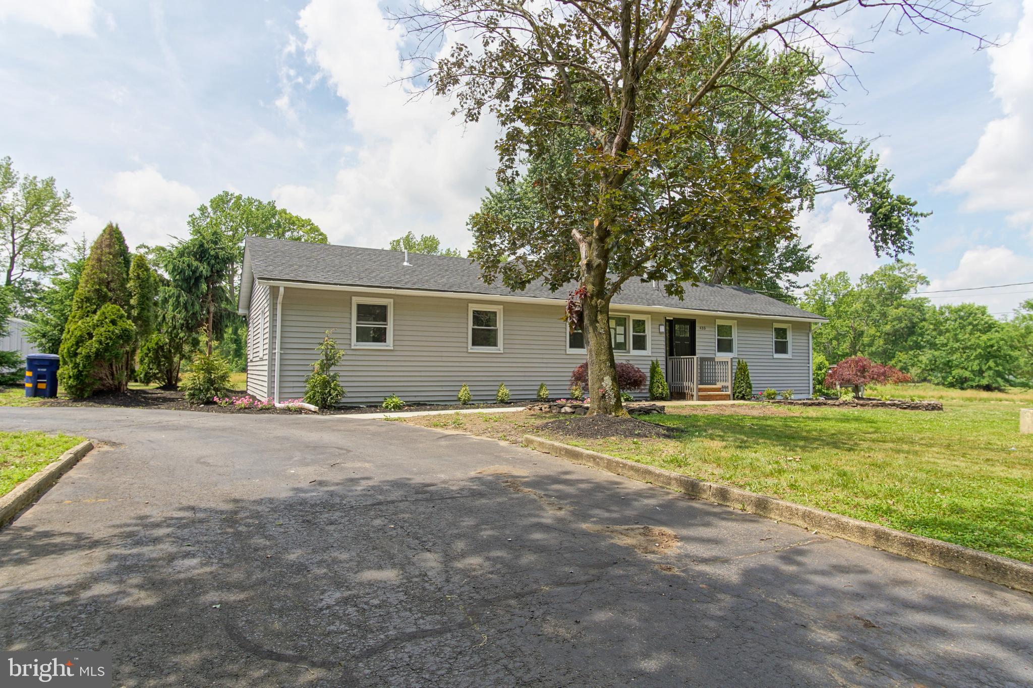 435 Arneys Mt Road Jobstown, NJ 08041 - Photo 3 of 37