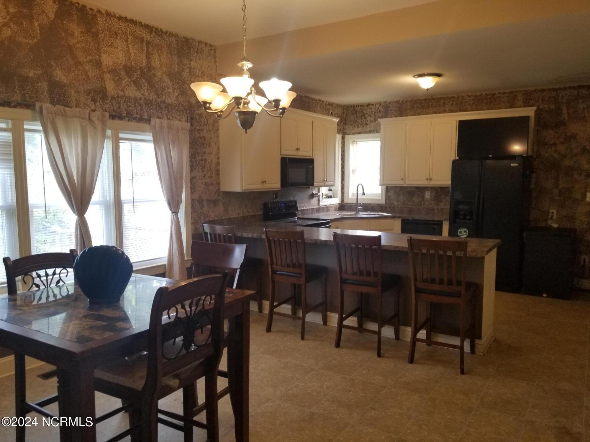 1805 Lipscomb Road East Wilson, NC 27893 - Photo 8 of 25 20240723_091425