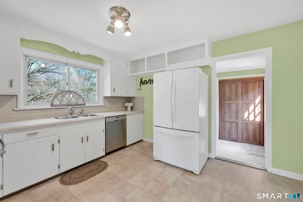 $419,900 | 36 Highland Terrace, Essex, CT 06442