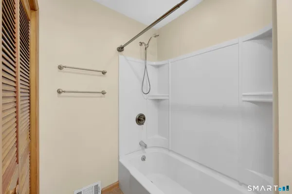 $419,900 | 36 Highland Terrace, Essex, CT 06442