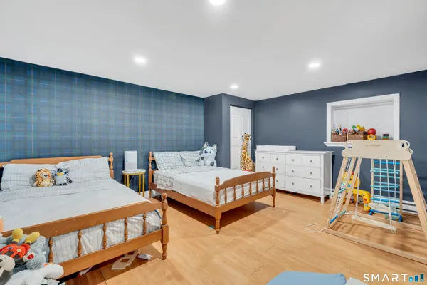 $569,900 | 30 Stoneycrest Drive, Meriden, CT 06450