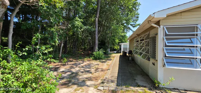 a view of a pathway of a house