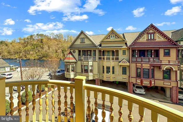 $999,950 | 229 Mill Street, Occoquan, VA 22125