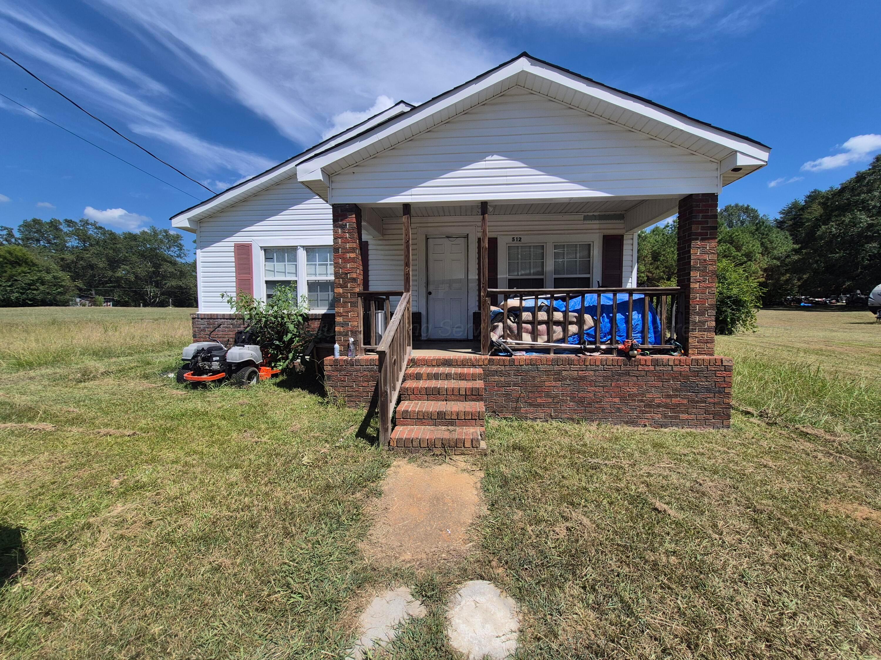 512 Drake Loop Winfield, AL 35594 - Photo 1 of 4 20250831_134146