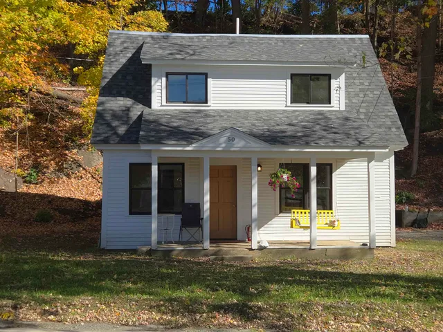 $299,000 | 50 South Court Street, Haverhill, NH 03785